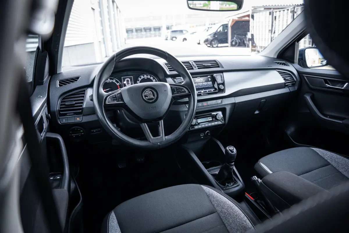 1.0 TSI Business Edition | Airco (automatisch) | Cruise control | Lichtmetalen velgen 16"
