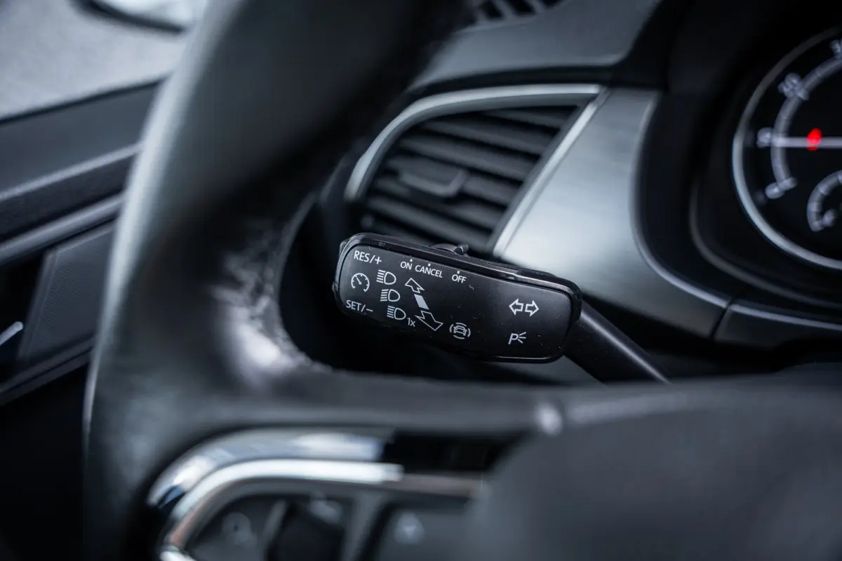 1.0 TSI Business Edition | Airco (automatisch) | Cruise control | Lichtmetalen velgen 16"
