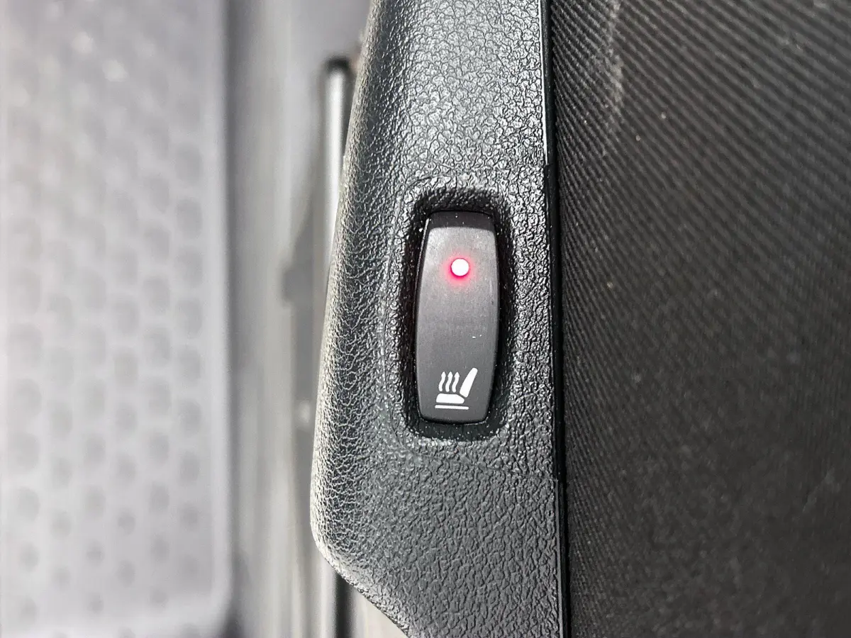 2.0 Blue dC1 150PK L2H1 Dubbele Cabine Automaat Navigatie Airco Lichtmetalen velgen Betimmering Trekhaak Camera Parkeer sensoren Dab