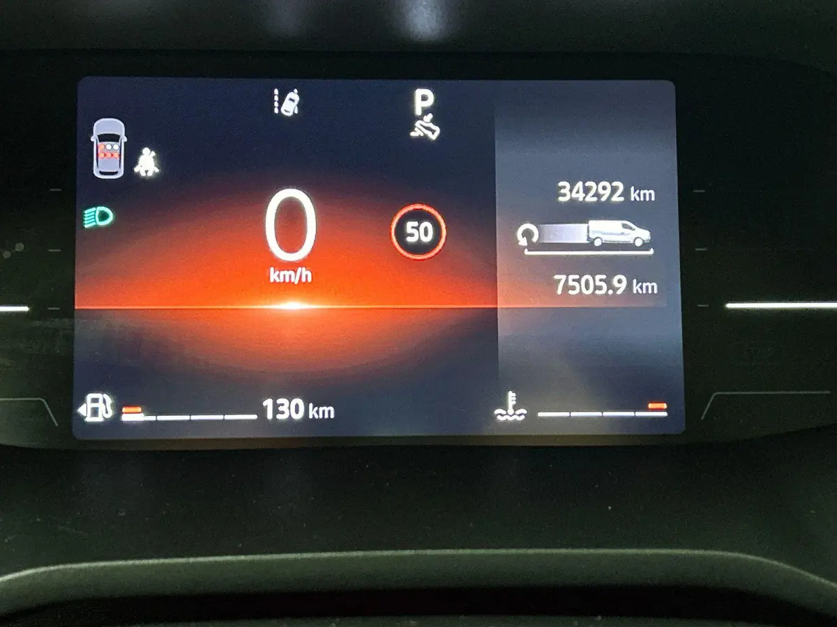 2.0 Blue dC1 150PK L2H1 Dubbele Cabine Automaat Navigatie Airco Lichtmetalen velgen Betimmering Trekhaak Camera Parkeer sensoren Dab