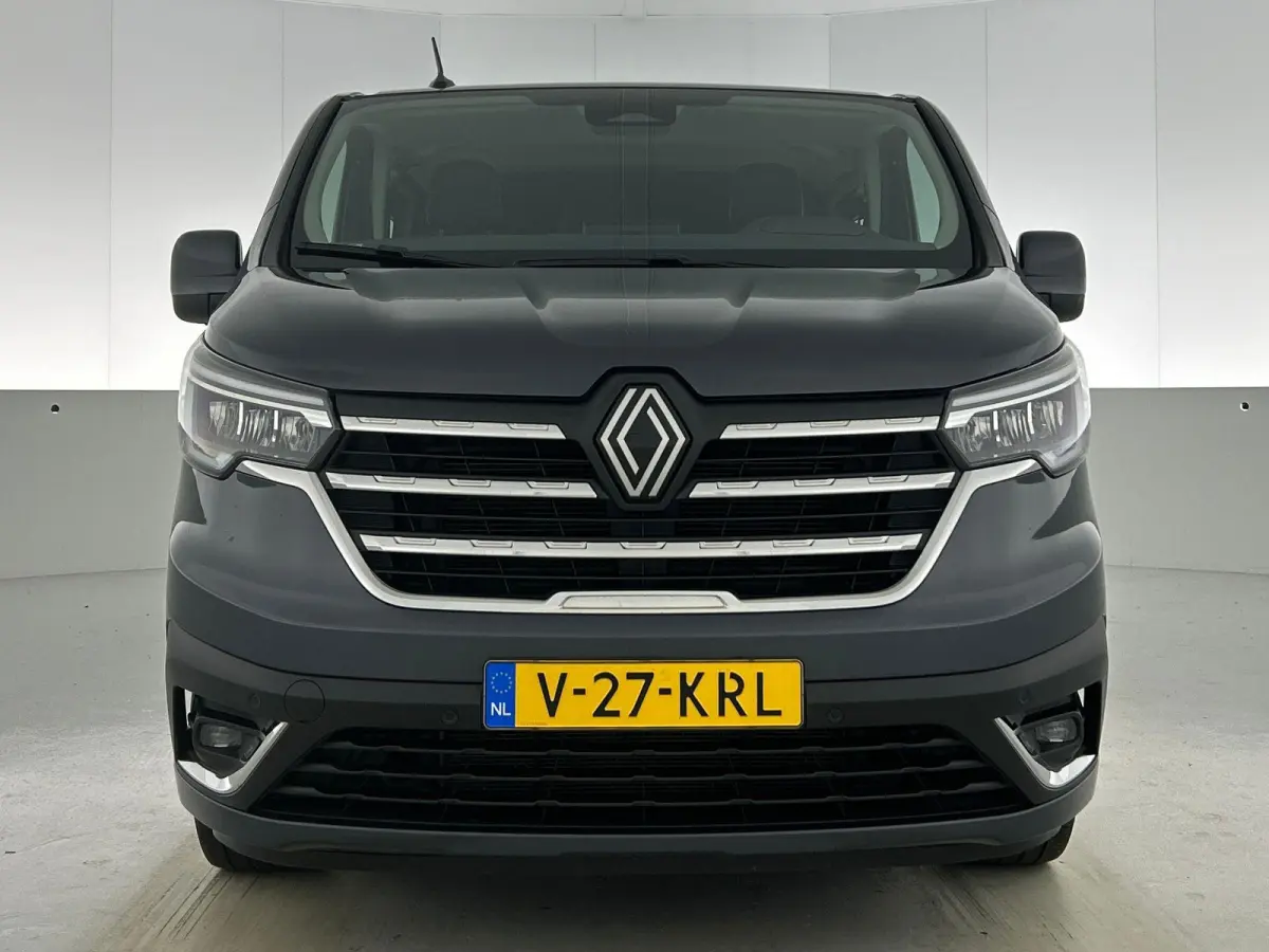 2.0 Blue dC1 150PK L2H1 Dubbele Cabine Automaat Navigatie Airco Lichtmetalen velgen Betimmering Trekhaak Camera Parkeer sensoren Dab