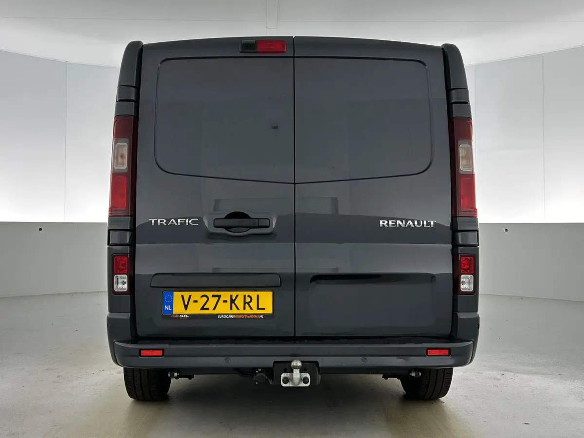 2.0 Blue dC1 150PK L2H1 Dubbele Cabine Automaat Navigatie Airco Lichtmetalen velgen Betimmering Trekhaak Camera Parkeer sensoren Dab