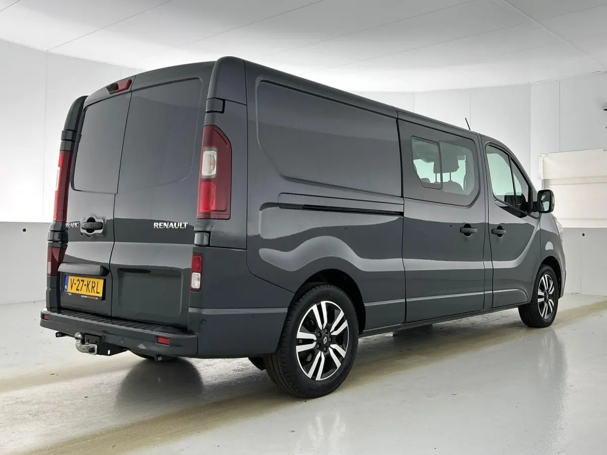 2.0 Blue dC1 150PK L2H1 Dubbele Cabine Automaat Navigatie Airco Lichtmetalen velgen Betimmering Trekhaak Camera Parkeer sensoren Dab