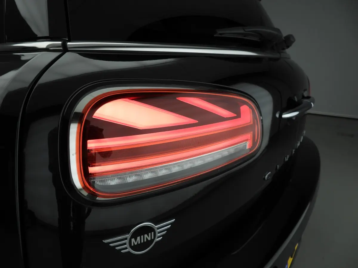 1.5 Cooper | LED | Navigatie | Sportstoelen | Stoelverwarming | Chrome line | DAB | Alu 18 inch