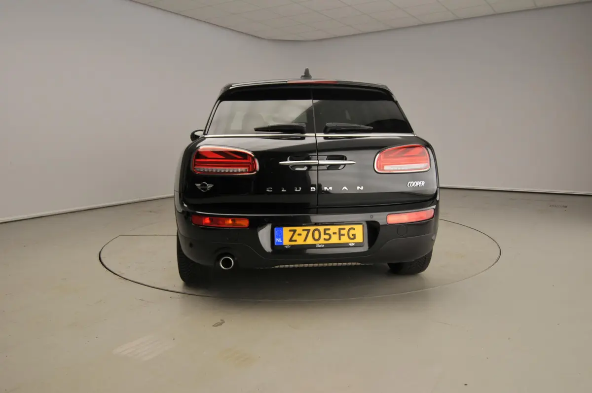 1.5 Cooper | LED | Navigatie | Sportstoelen | Stoelverwarming | Chrome line | DAB | Alu 18 inch
