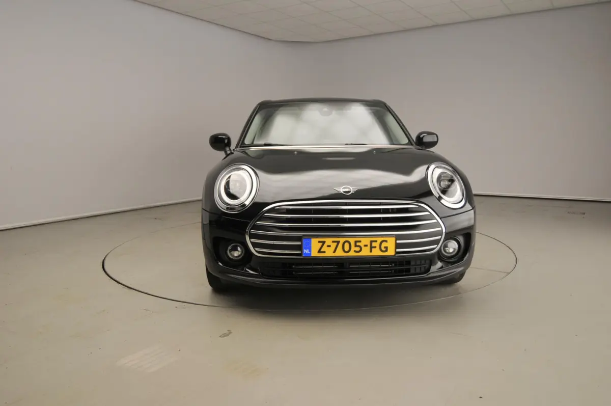 1.5 Cooper | LED | Navigatie | Sportstoelen | Stoelverwarming | Chrome line | DAB | Alu 18 inch