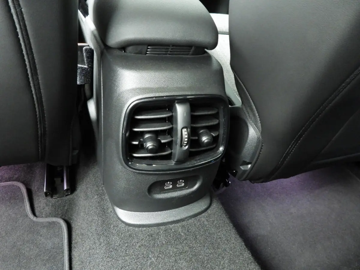 1.5 Cooper | LED | Navigatie | Sportstoelen | Stoelverwarming | Chrome line | DAB | Alu 18 inch