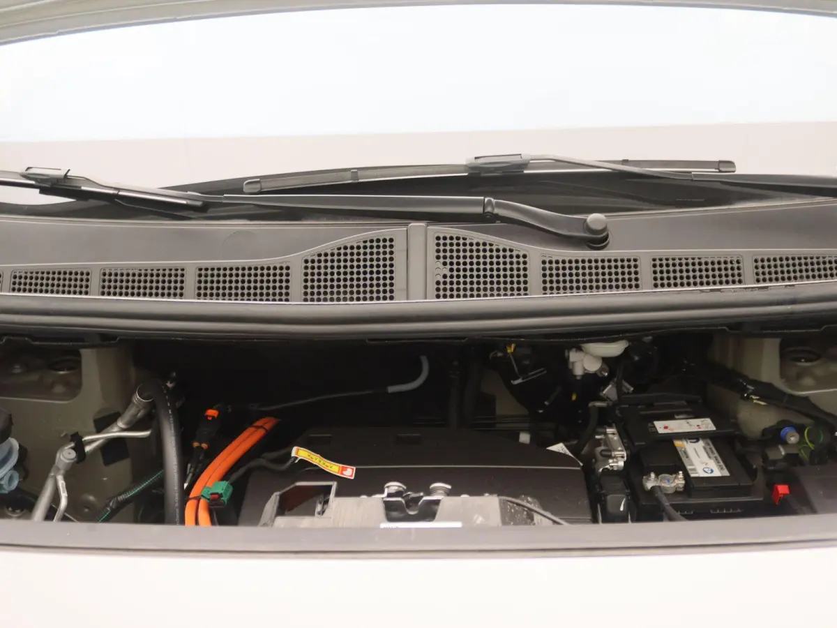 L3 DC 75 kWh | STX Uitvoering | Lichtmetalen Velgen | Lederen Stoelbekleding | Parkeercamera Achter |