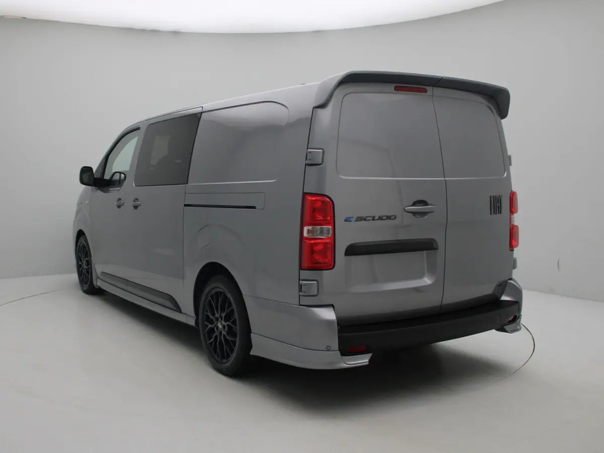 L3 DC 75 kWh | STX Uitvoering | Lichtmetalen Velgen | Lederen Stoelbekleding | Parkeercamera Achter |