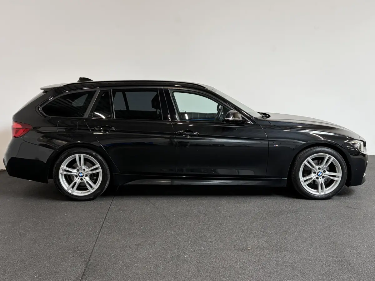 318i M Sport Edition Navigatie Climate control Lederen bekleding