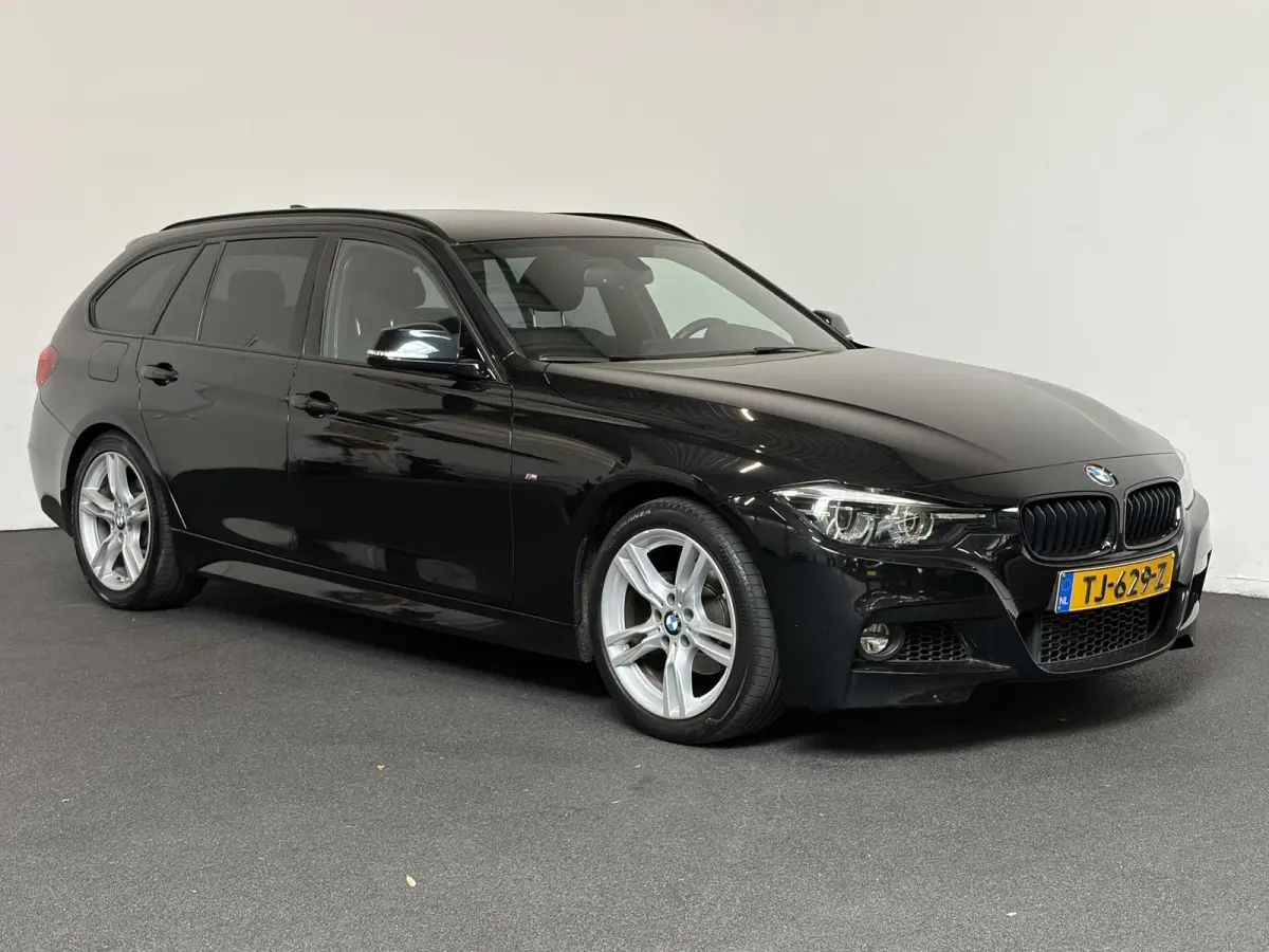 318i M Sport Edition Navigatie Climate control Lederen bekleding
