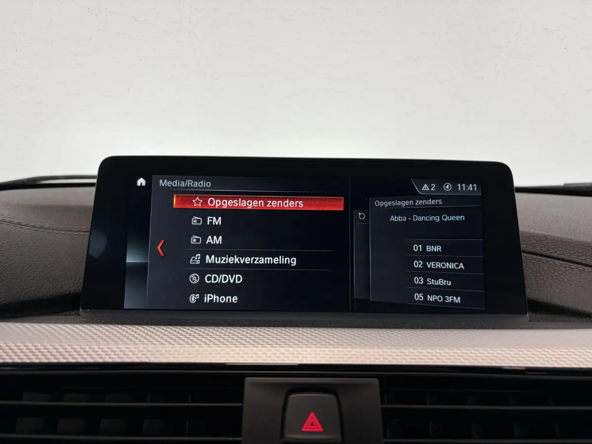 318i M Sport Edition Navigatie Climate control Lederen bekleding
