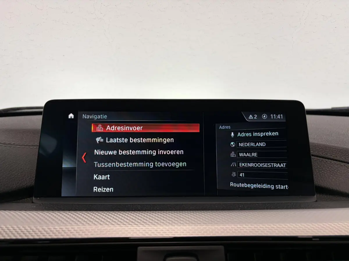 318i M Sport Edition Navigatie Climate control Lederen bekleding