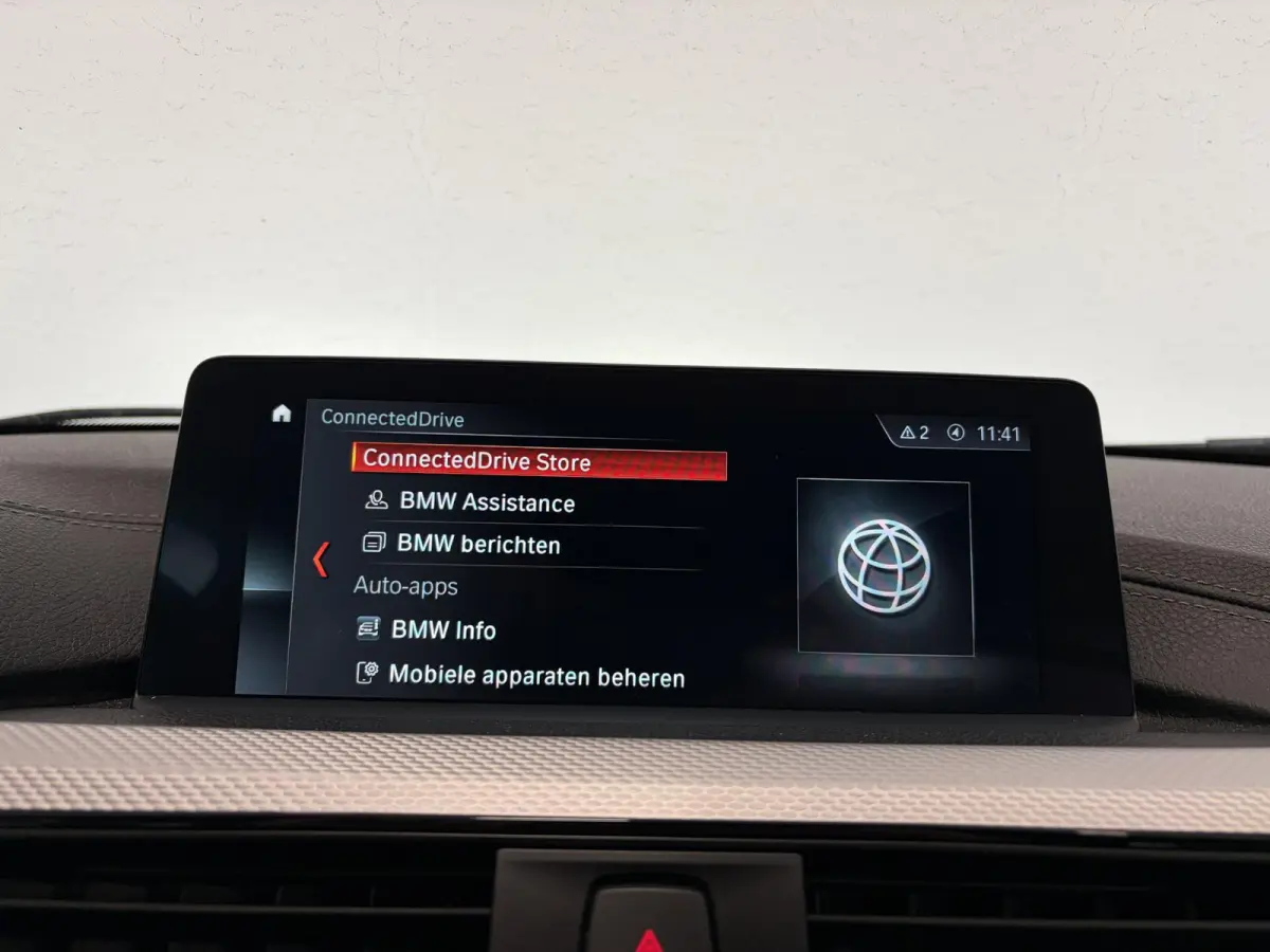 318i M Sport Edition Navigatie Climate control Lederen bekleding