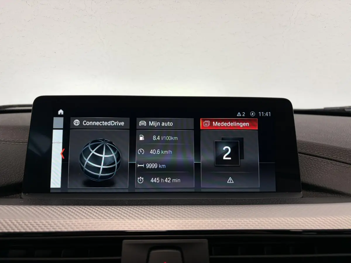 318i M Sport Edition Navigatie Climate control Lederen bekleding