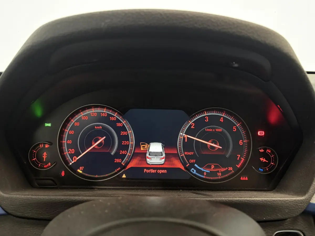 318i M Sport Edition Navigatie Climate control Lederen bekleding