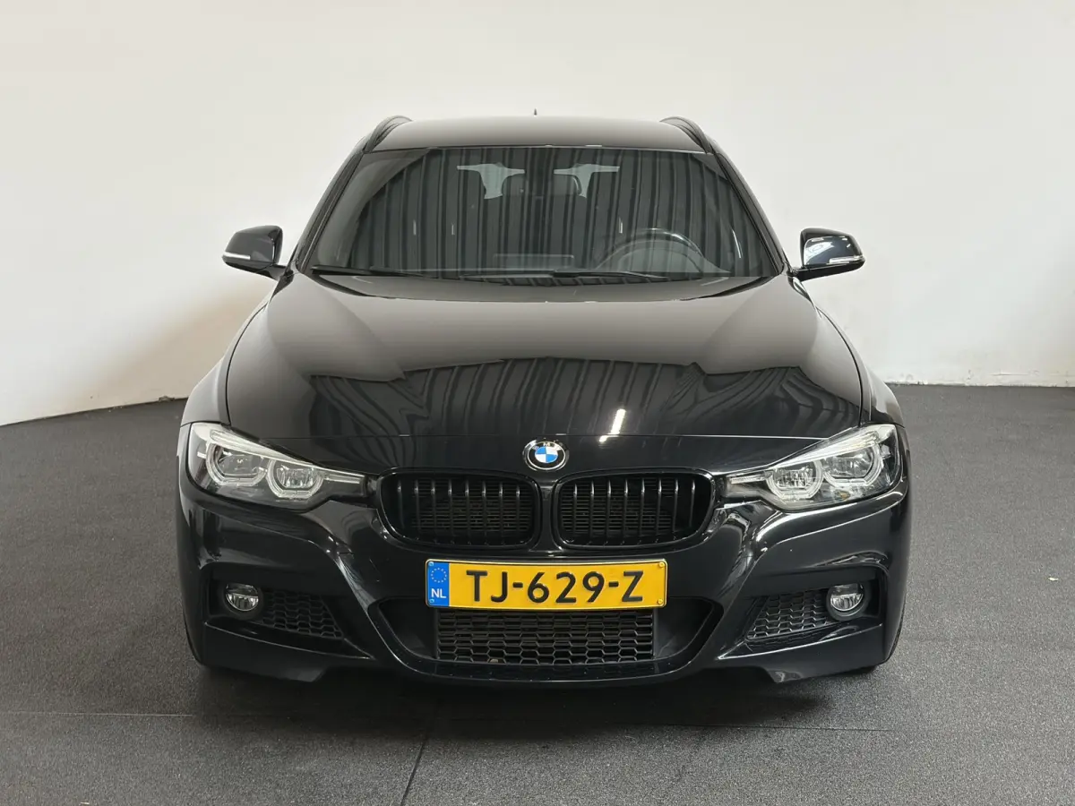 318i M Sport Edition Navigatie Climate control Lederen bekleding