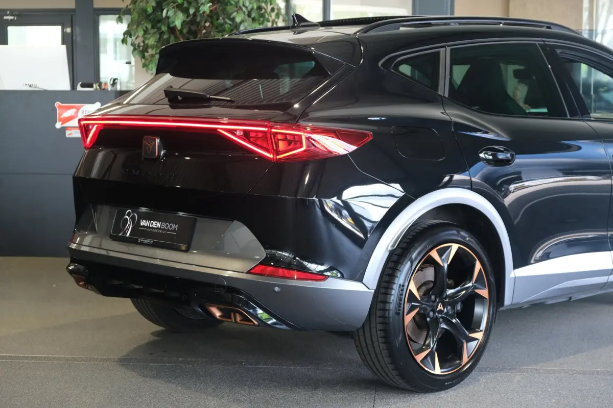 1.4 e-Hybrid VZ Copper 245PK Pano Led ACC Cam Virtual Navi