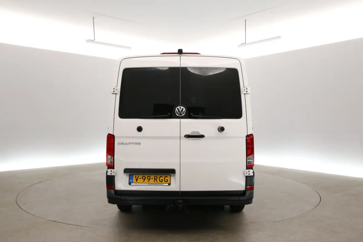 2.0 TDI L3H2 140PK | Airco | Camera | 3 Zits | Trekhaak | Carplay | Elektrpakket
