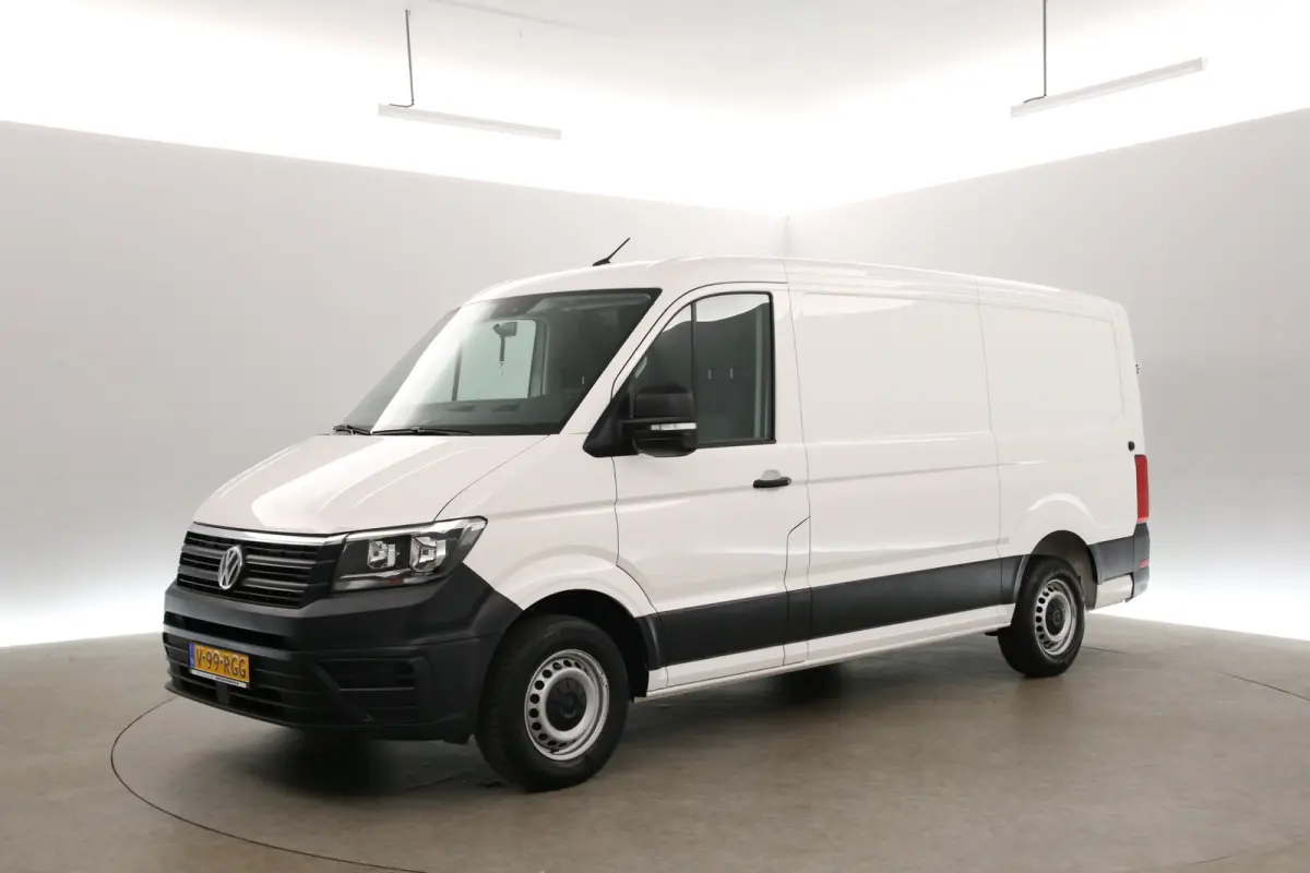 2.0 TDI L3H2 140PK | Airco | Camera | 3 Zits | Trekhaak | Carplay | Elektrpakket