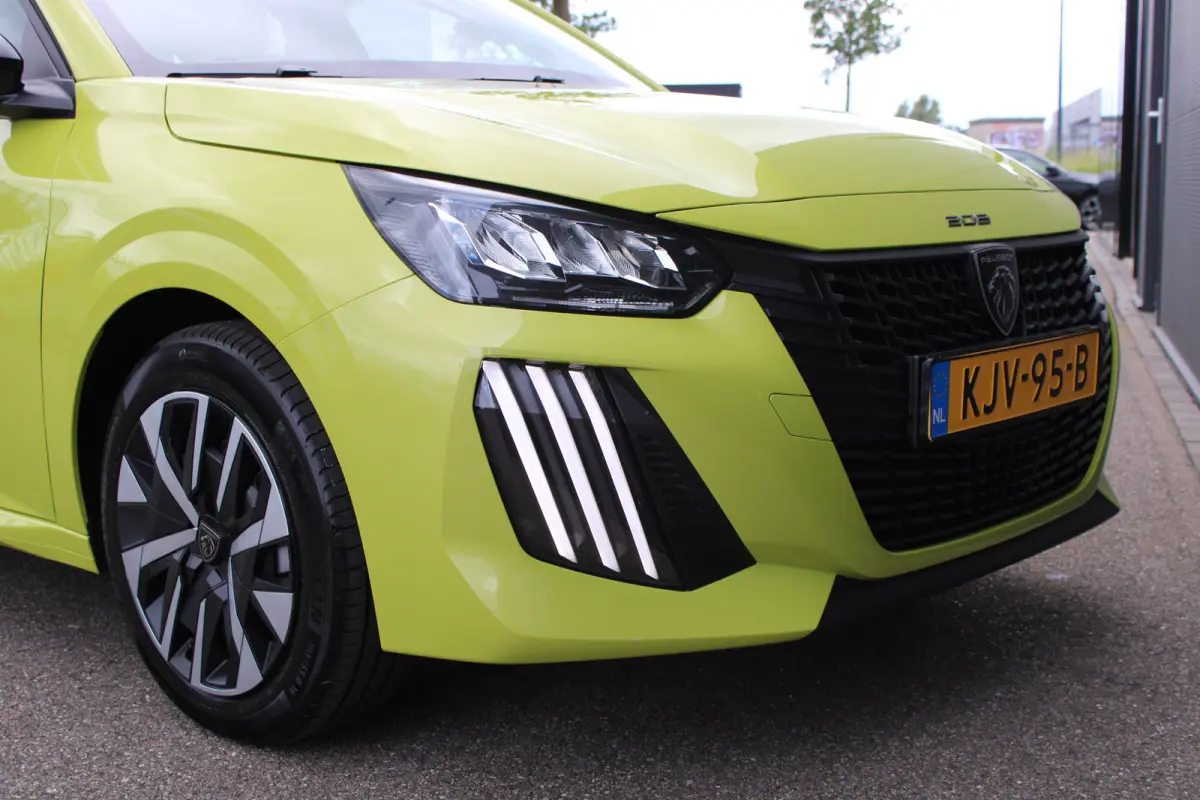 1.2 Turbo 100pk Style | Navi by app | Apple carplay | Parkeersensoren | Bluetooth | Cruise control |