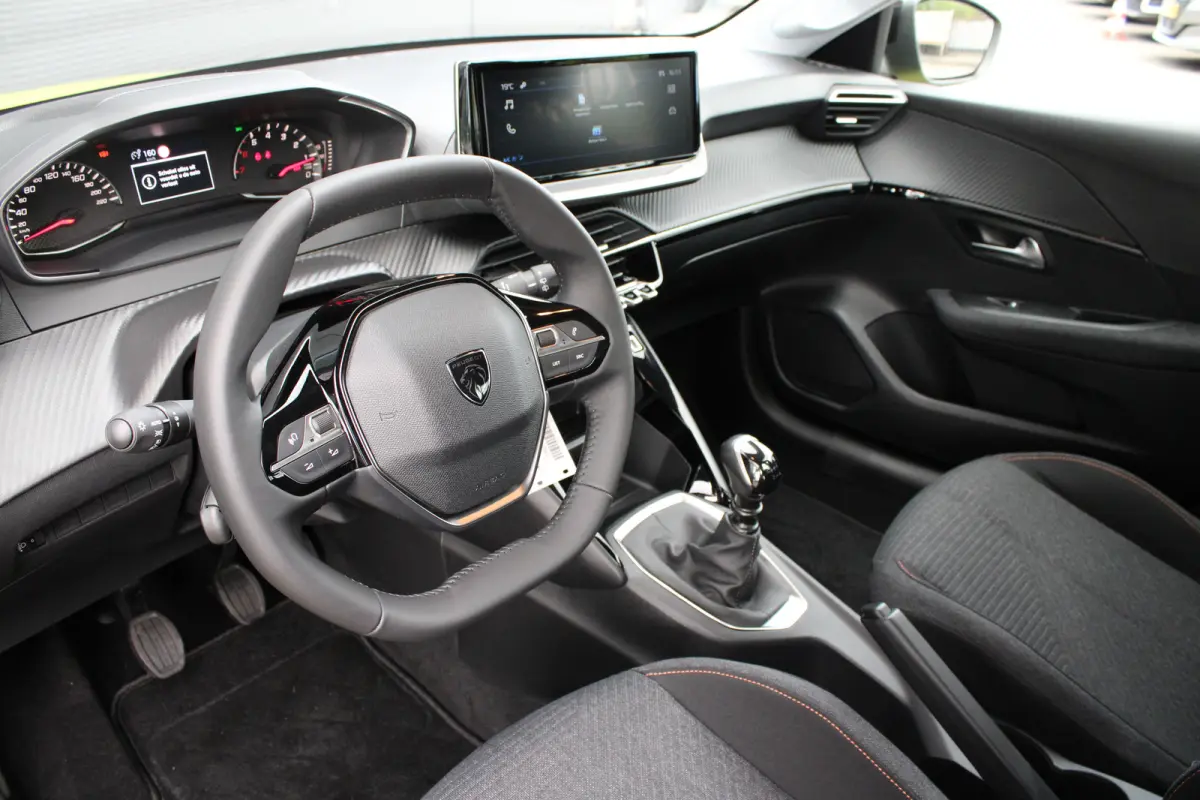 1.2 Turbo 100pk Style | Navi by app | Apple carplay | Parkeersensoren | Bluetooth | Cruise control |