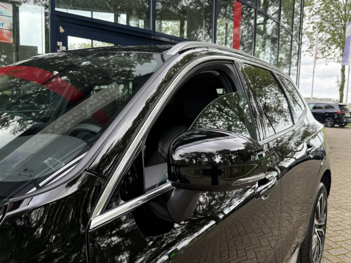 2.0 T6 Plug-in hybrid AWD Core Bright | SOH 100% | Panoramadak | Adapt. Cruise | 20 inch | Climate Control | Leer
