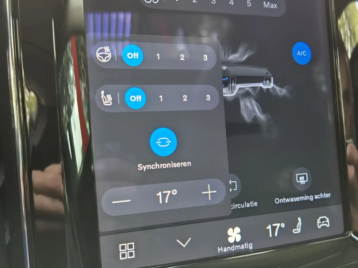 2.0 T6 Plug-in hybrid AWD Core Bright | SOH 100% | Panoramadak | Adapt. Cruise | 20 inch | Climate Control | Leer