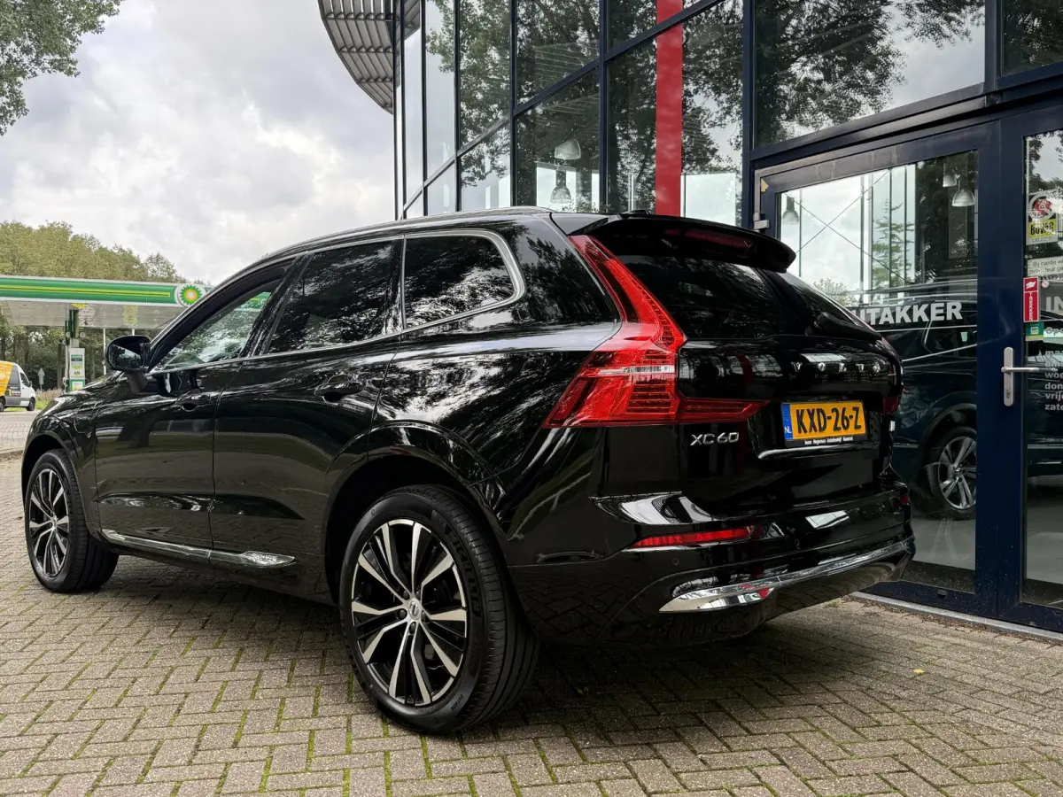 2.0 T6 Plug-in hybrid AWD Core Bright | SOH 100% | Panoramadak | Adapt. Cruise | 20 inch | Climate Control | Leer