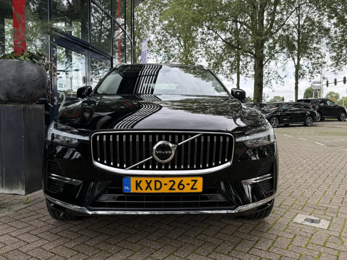 2.0 T6 Plug-in hybrid AWD Core Bright | SOH 100% | Panoramadak | Adapt. Cruise | 20 inch | Climate Control | Leer