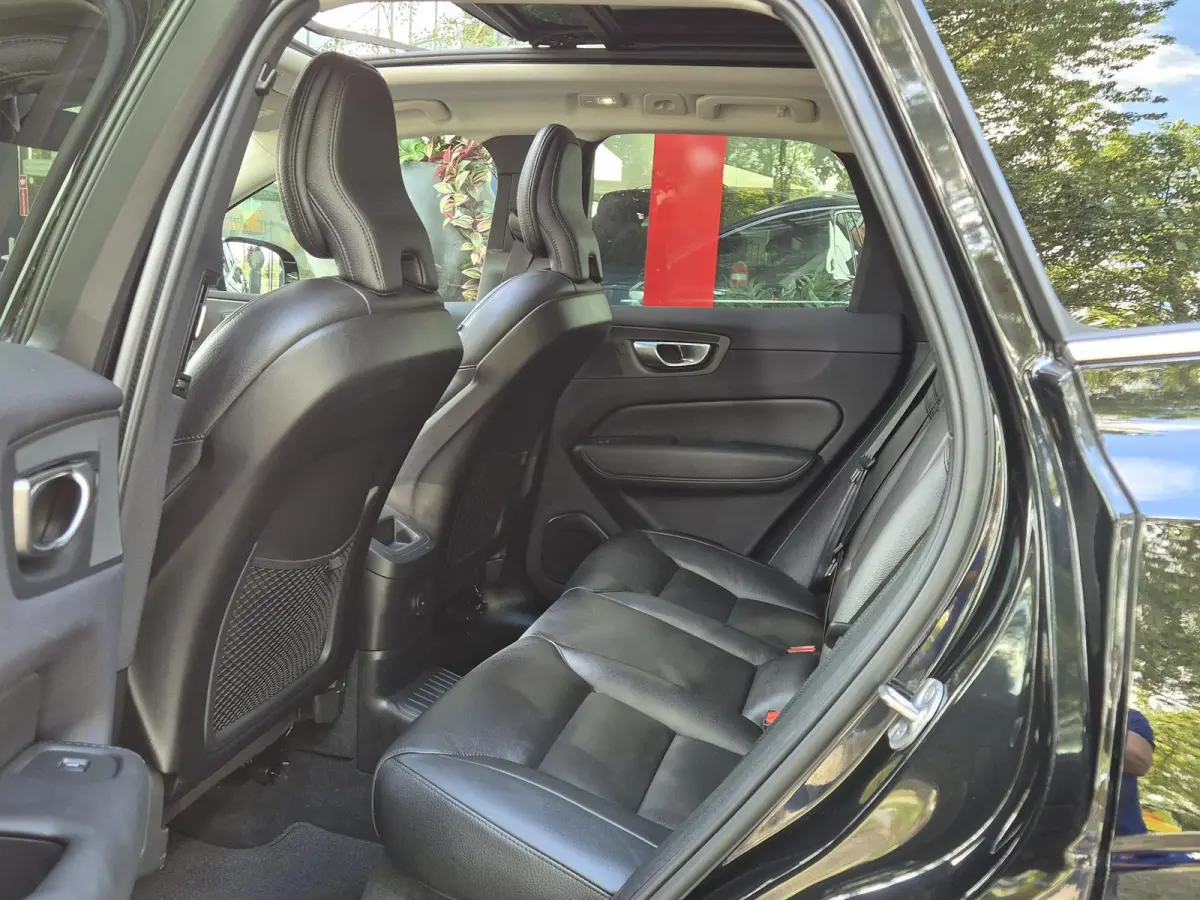 2.0 T6 Plug-in hybrid AWD Core Bright | SOH 100% | Panoramadak | Adapt. Cruise | 20 inch | Climate Control | Leer