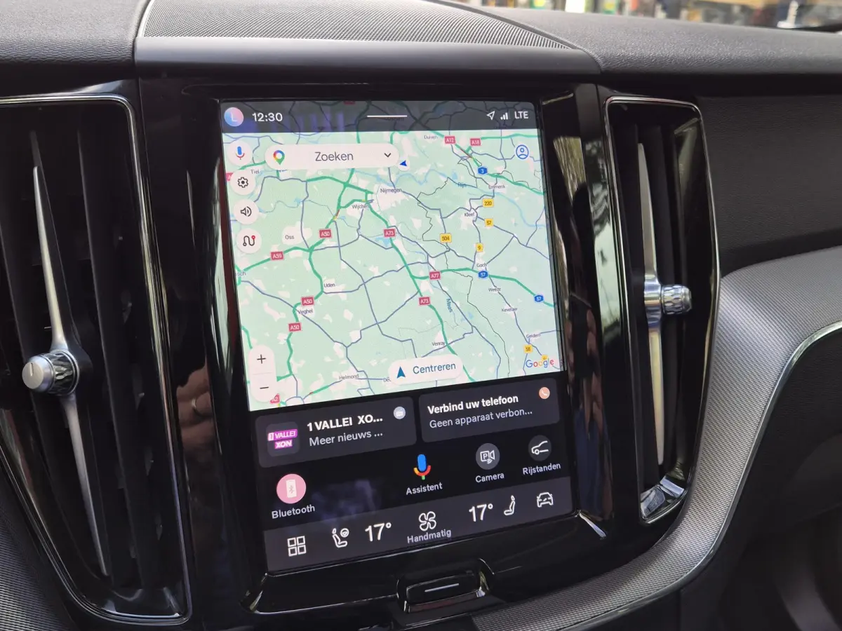 2.0 T6 Plug-in hybrid AWD Core Bright | SOH 100% | Panoramadak | Adapt. Cruise | 20 inch | Climate Control | Leer