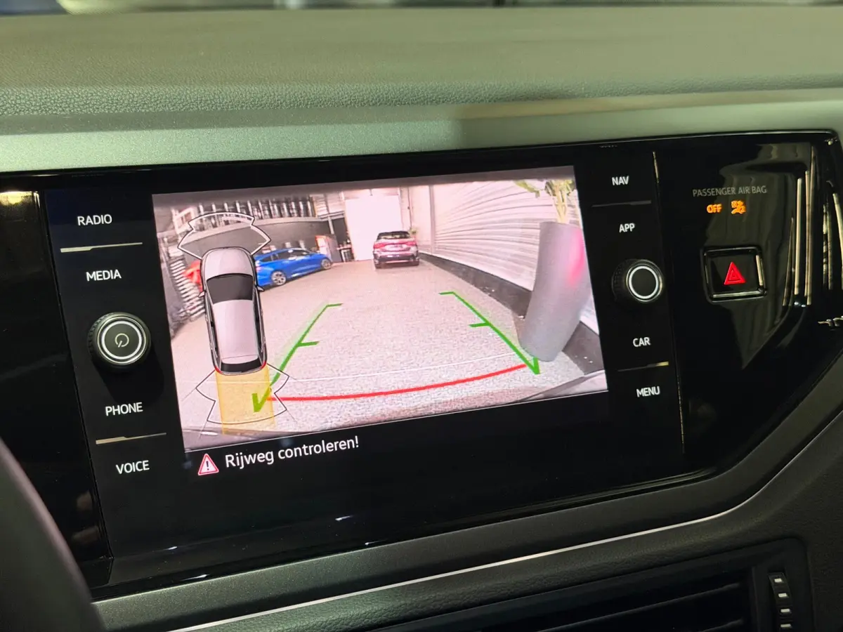 1.0 TSI 3x R-Line DSG/VIRTUAL/IQ-LIGHTS/PANO/NAVI/KEYLESS/CARPLAY/CAMERA/PDC/CLIMATE/DCC/SIDE-ASSIST/ACC/12-MND-GA