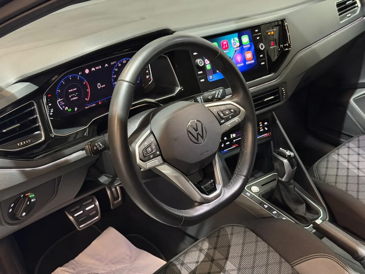 1.0 TSI 3x R-Line DSG/VIRTUAL/IQ-LIGHTS/PANO/NAVI/KEYLESS/CARPLAY/CAMERA/PDC/CLIMATE/DCC/SIDE-ASSIST/ACC/12-MND-GA