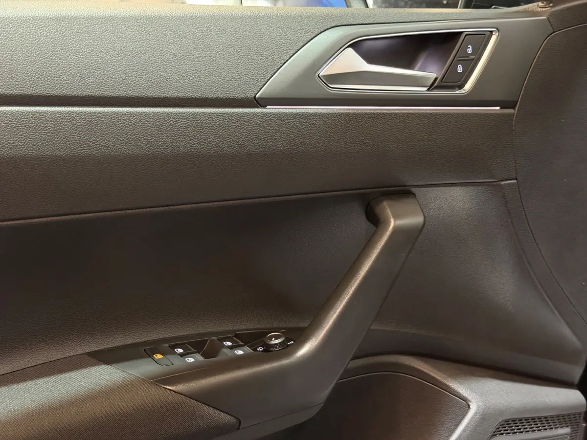 1.0 TSI 3x R-Line DSG/VIRTUAL/IQ-LIGHTS/PANO/NAVI/KEYLESS/CARPLAY/CAMERA/PDC/CLIMATE/DCC/SIDE-ASSIST/ACC/12-MND-GA