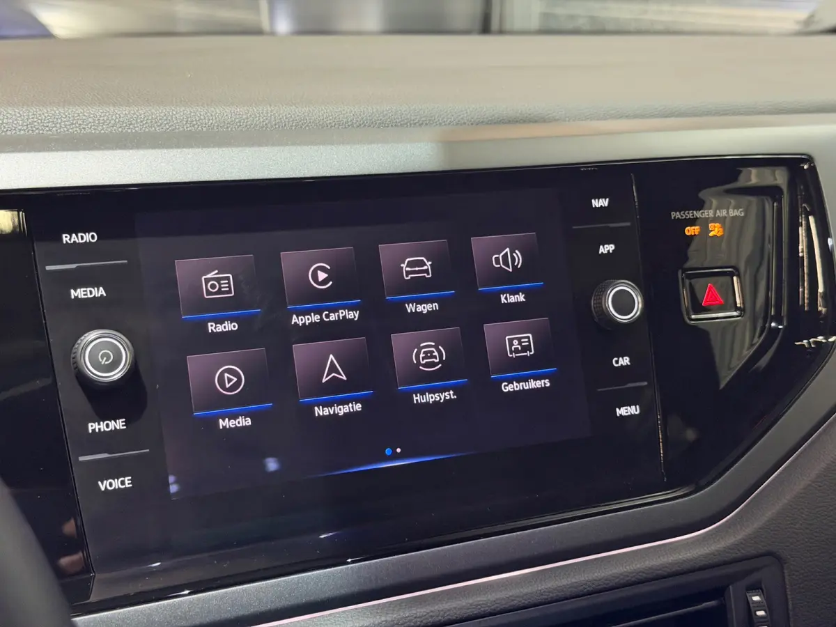 1.0 TSI 3x R-Line DSG/VIRTUAL/IQ-LIGHTS/PANO/NAVI/KEYLESS/CARPLAY/CAMERA/PDC/CLIMATE/DCC/SIDE-ASSIST/ACC/12-MND-GA