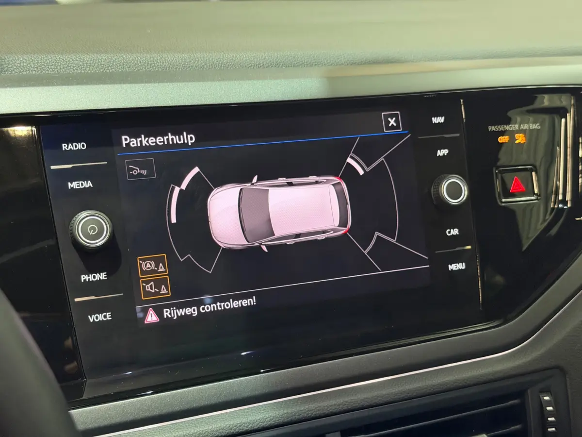 1.0 TSI 3x R-Line DSG/VIRTUAL/IQ-LIGHTS/PANO/NAVI/KEYLESS/CARPLAY/CAMERA/PDC/CLIMATE/DCC/SIDE-ASSIST/ACC/12-MND-GA