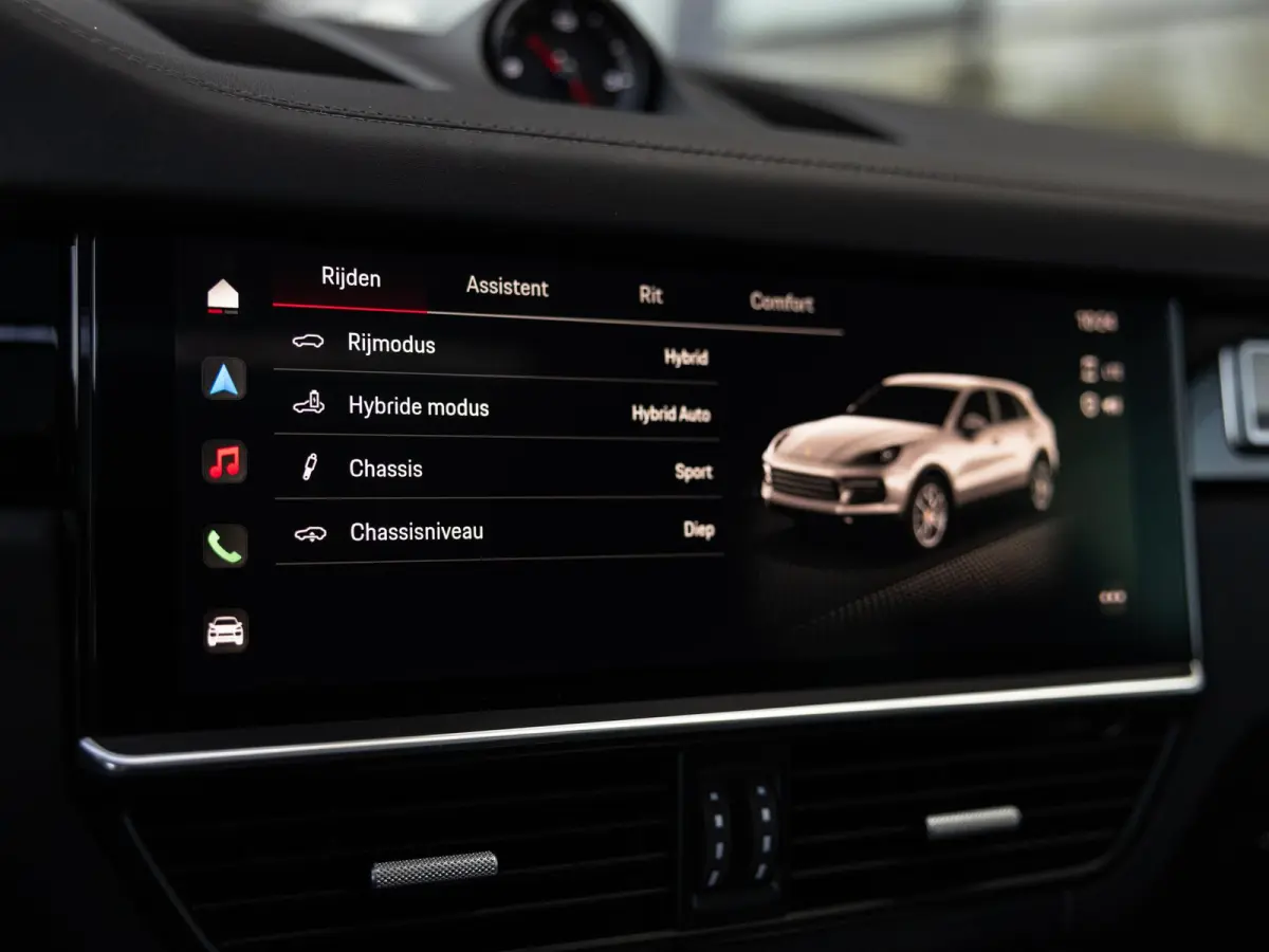 3.0 E-Hybrid Platinum Edition | SPORTDESIGN | SPORTCHRONO | MOONLIGHTBLUE | ELEKTR. TREKHAAK | SOFTCLOSE | ADAPTIVE CRUISE CONTROL | HEAD-UP | BOSE | 22 INCH | PASM LUCHTVERING | PANORAMA/SC