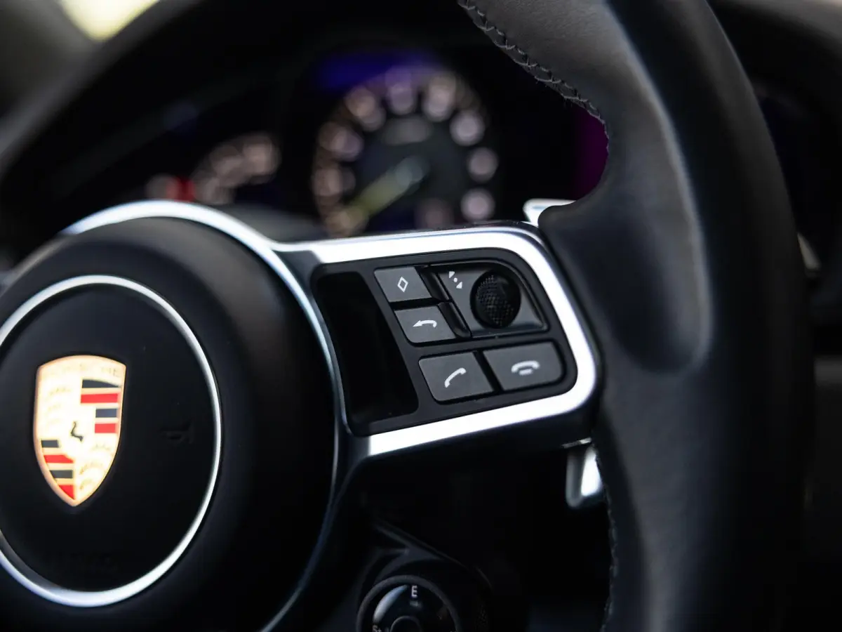 3.0 E-Hybrid Platinum Edition | SPORTDESIGN | SPORTCHRONO | MOONLIGHTBLUE | ELEKTR. TREKHAAK | SOFTCLOSE | ADAPTIVE CRUISE CONTROL | HEAD-UP | BOSE | 22 INCH | PASM LUCHTVERING | PANORAMA/SC