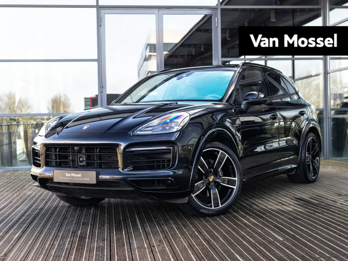 3.0 E-Hybrid Platinum Edition | SPORTDESIGN | SPORTCHRONO | MOONLIGHTBLUE | ELEKTR. TREKHAAK | SOFTCLOSE | ADAPTIVE CRUISE CONTROL | HEAD-UP | BOSE | 22 INCH | PASM LUCHTVERING | PANORAMA/SC