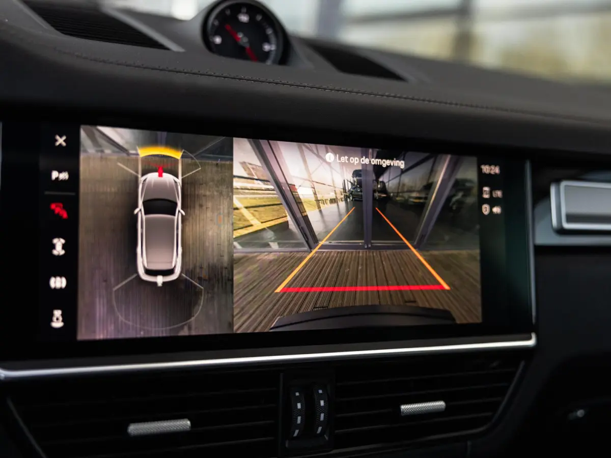 3.0 E-Hybrid Platinum Edition | SPORTDESIGN | SPORTCHRONO | MOONLIGHTBLUE | ELEKTR. TREKHAAK | SOFTCLOSE | ADAPTIVE CRUISE CONTROL | HEAD-UP | BOSE | 22 INCH | PASM LUCHTVERING | PANORAMA/SC