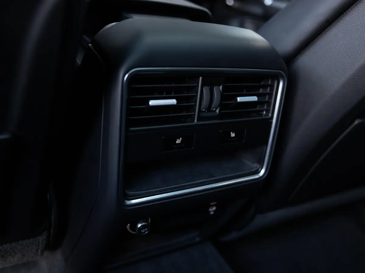 3.0 E-Hybrid Platinum Edition | SPORTDESIGN | SPORTCHRONO | MOONLIGHTBLUE | ELEKTR. TREKHAAK | SOFTCLOSE | ADAPTIVE CRUISE CONTROL | HEAD-UP | BOSE | 22 INCH | PASM LUCHTVERING | PANORAMA/SC
