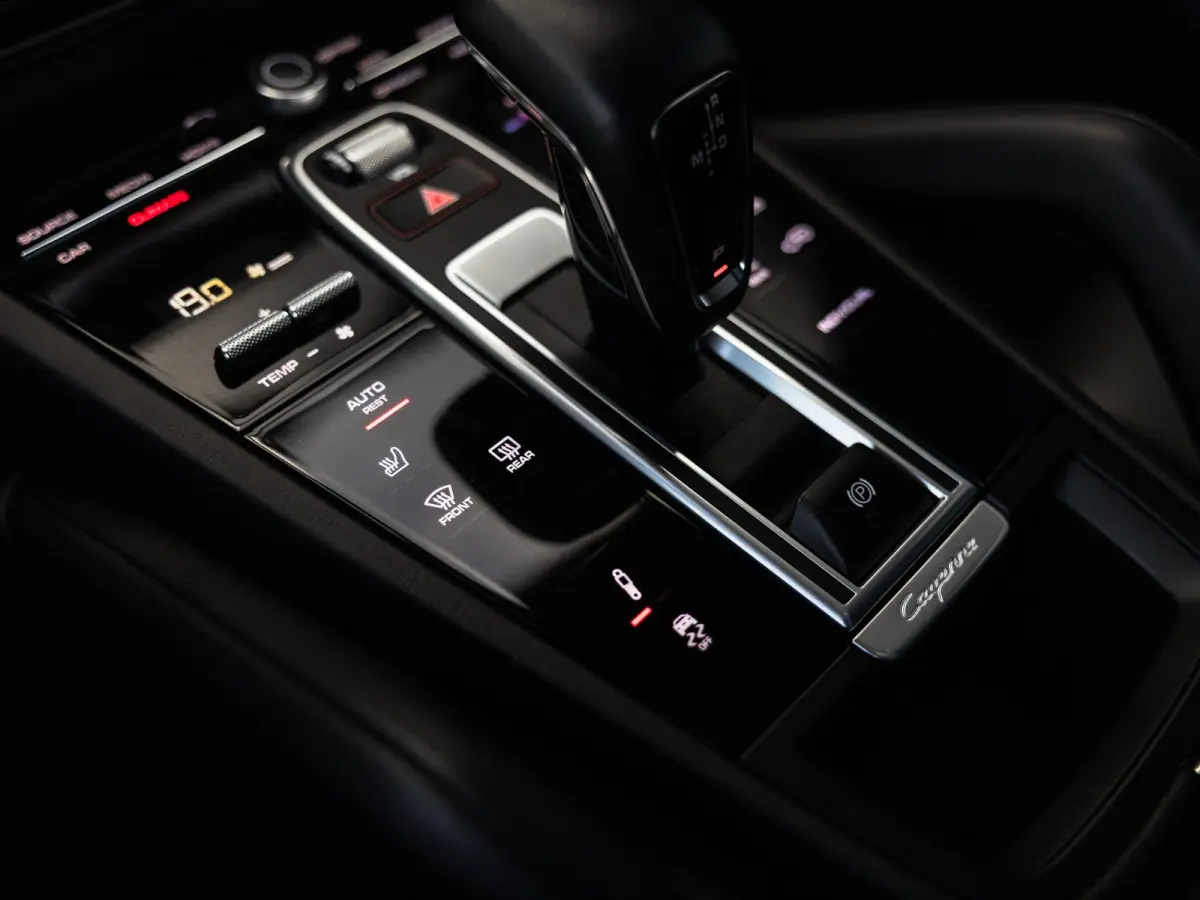 3.0 E-Hybrid Platinum Edition | SPORTDESIGN | SPORTCHRONO | MOONLIGHTBLUE | ELEKTR. TREKHAAK | SOFTCLOSE | ADAPTIVE CRUISE CONTROL | HEAD-UP | BOSE | 22 INCH | PASM LUCHTVERING | PANORAMA/SC