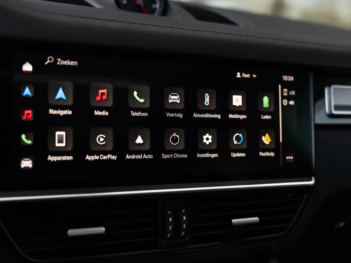 3.0 E-Hybrid Platinum Edition | SPORTDESIGN | SPORTCHRONO | MOONLIGHTBLUE | ELEKTR. TREKHAAK | SOFTCLOSE | ADAPTIVE CRUISE CONTROL | HEAD-UP | BOSE | 22 INCH | PASM LUCHTVERING | PANORAMA/SC