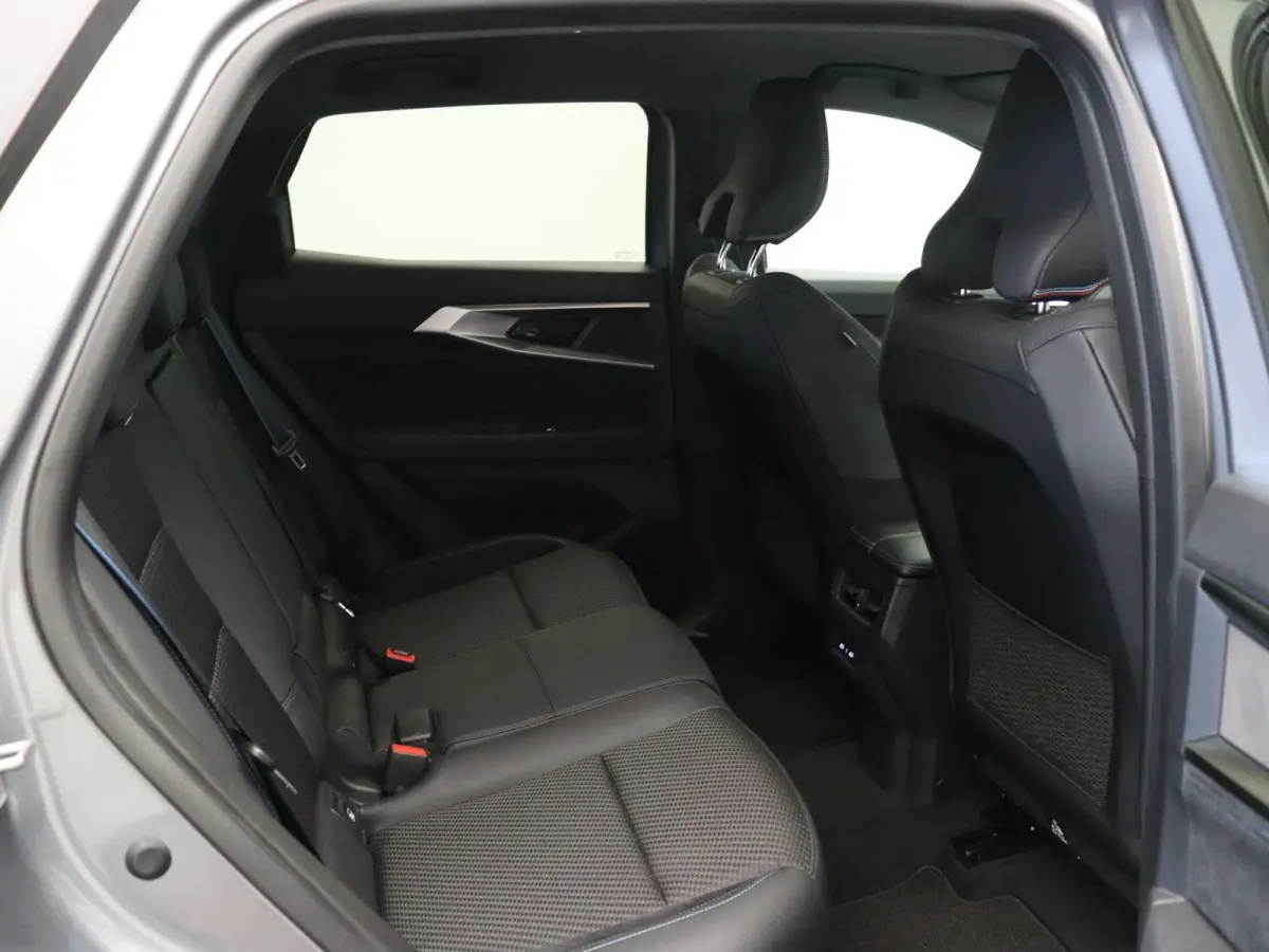 1.2 E-Tech full hybrid 200 iconic esprit Alpine | Voorstoelen/stuurwiel verwarming| Elektrische verstelbare voorstoelen | Climate control | Dodehoek detectie |