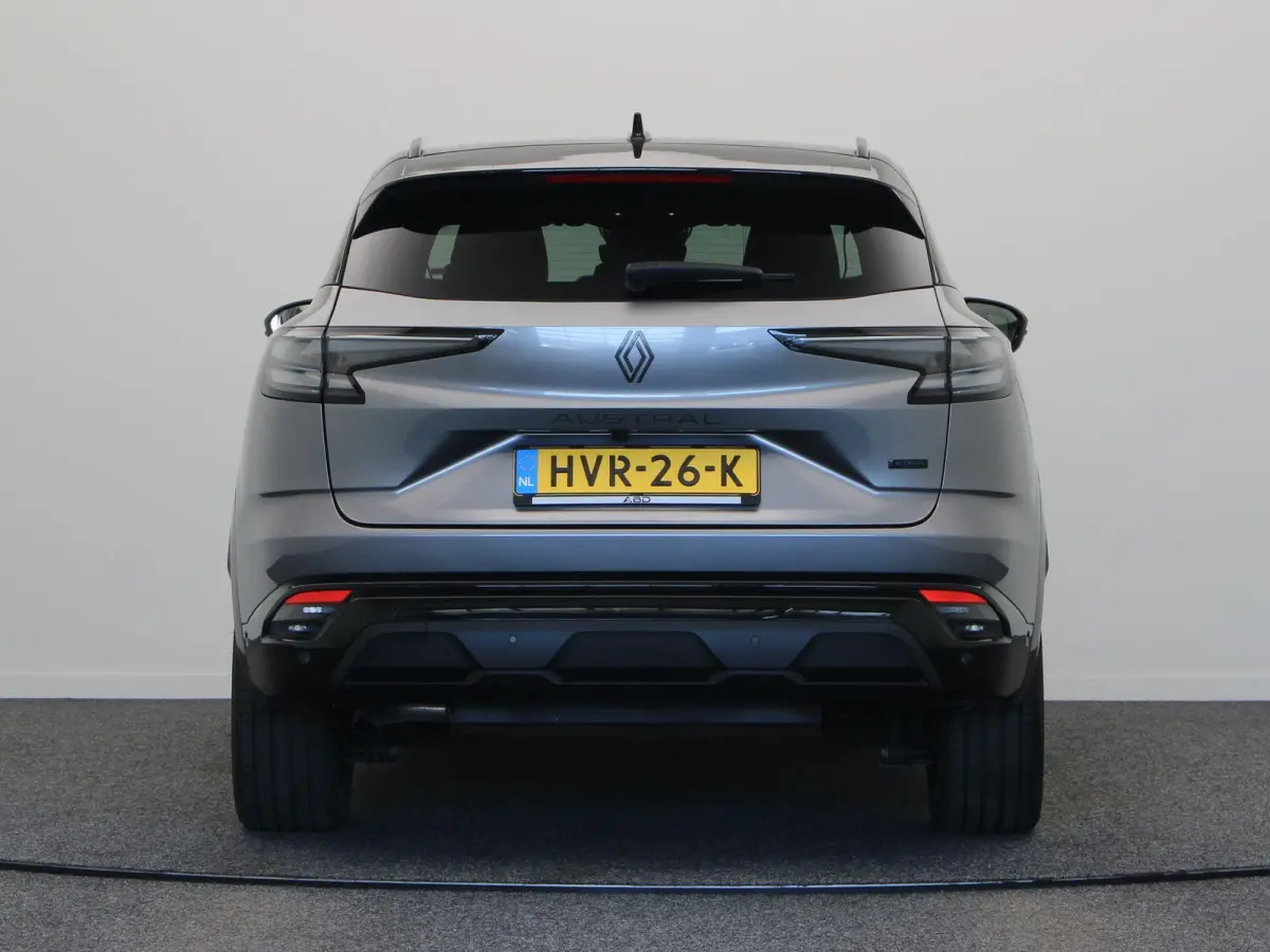 1.2 E-Tech full hybrid 200 iconic esprit Alpine | Voorstoelen/stuurwiel verwarming| Elektrische verstelbare voorstoelen | Climate control | Dodehoek detectie |