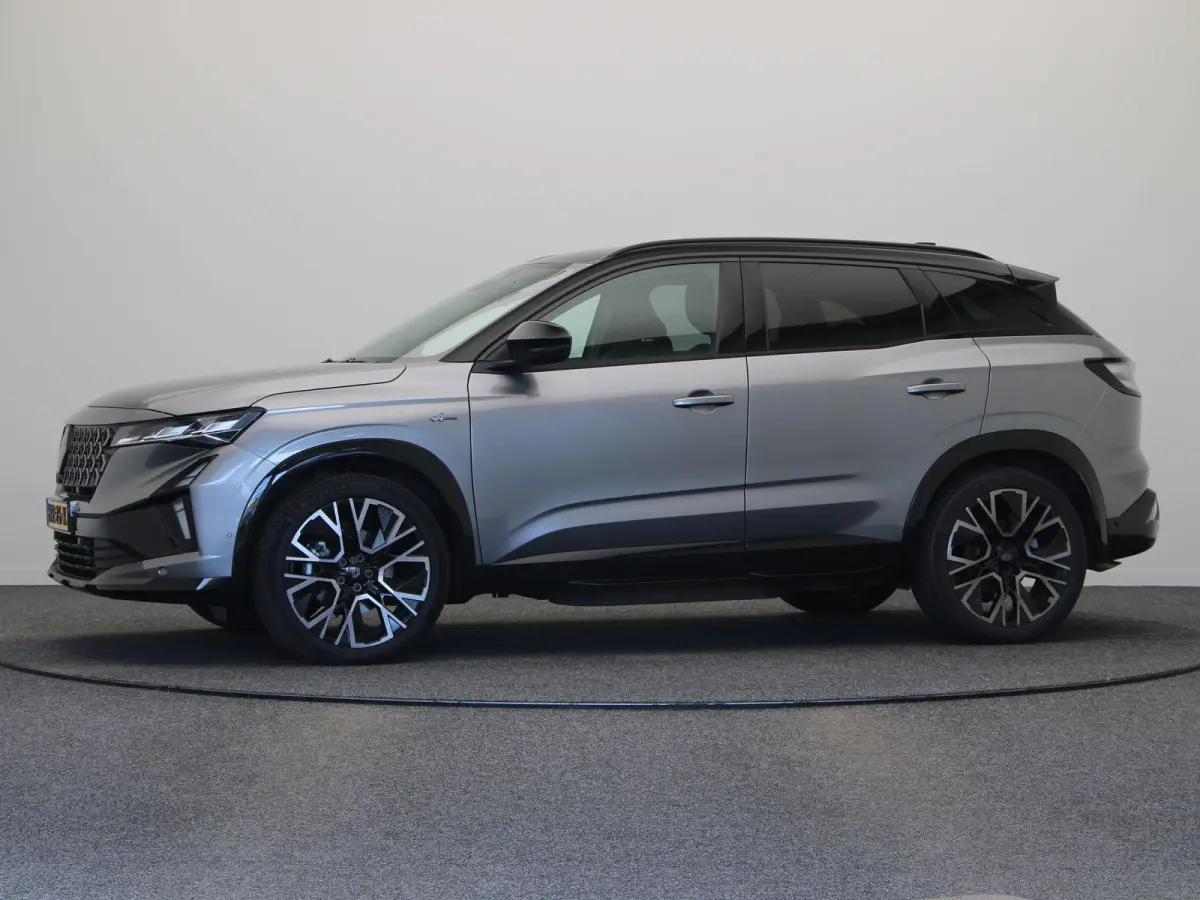 1.2 E-Tech full hybrid 200 iconic esprit Alpine | Voorstoelen/stuurwiel verwarming| Elektrische verstelbare voorstoelen | Climate control | Dodehoek detectie |