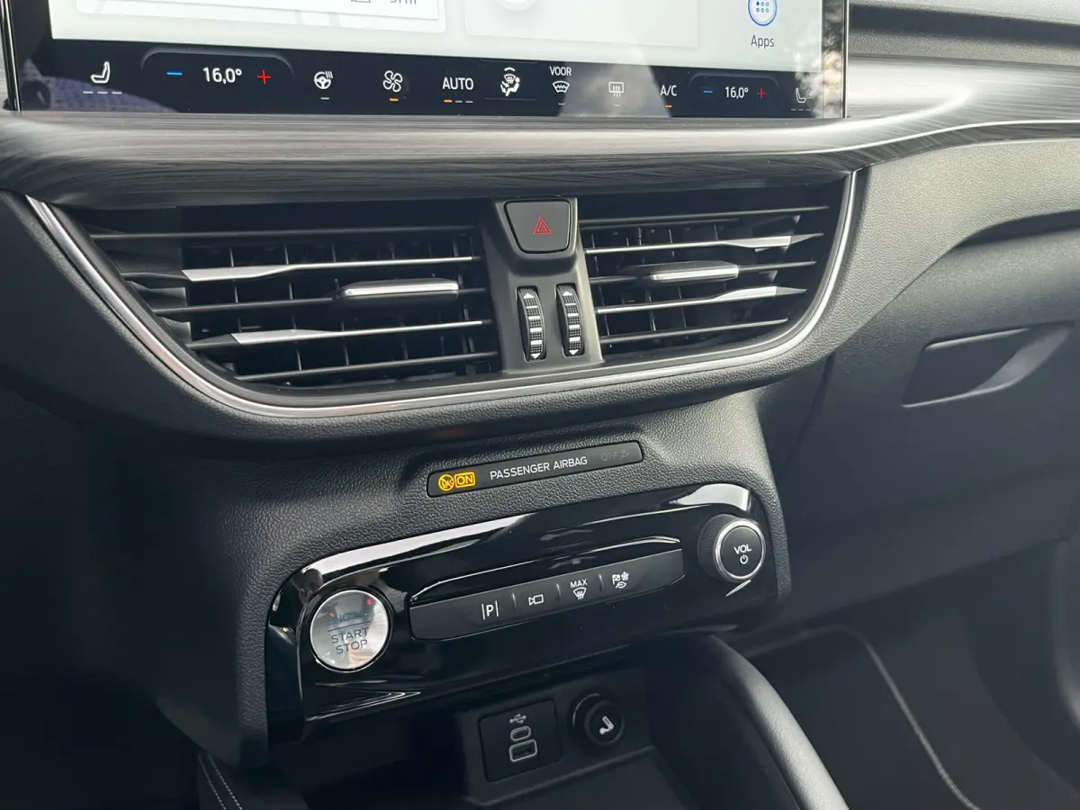 2.5 PHEV Active X 243pk e-CVT Automaat | Full Options | Black Package | E-Trekhaak | Panodak | Coast-to-Coast Matrix LED |