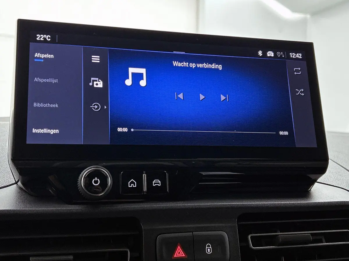 1.5 BlueHDi 130pk L2 Automaat Apple Carplay / Android Auto Navigatie Trekhaak Airco Camera Cruise Control Parkeersensoren V+A DAB