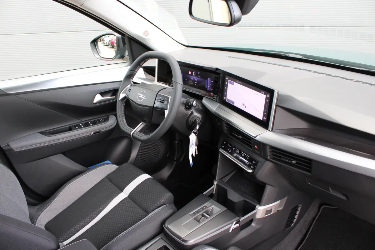 GS 44 kWh | Fase 3 laden | Stoel + Stuurverwarming | Navigatie | Camera | Apple carplay | Bluetooth |